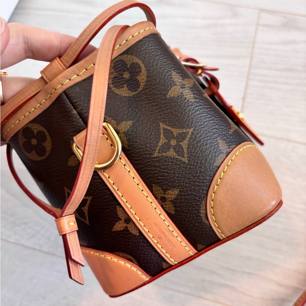 Louis Vuitton noe purse - Picture 6 of 16